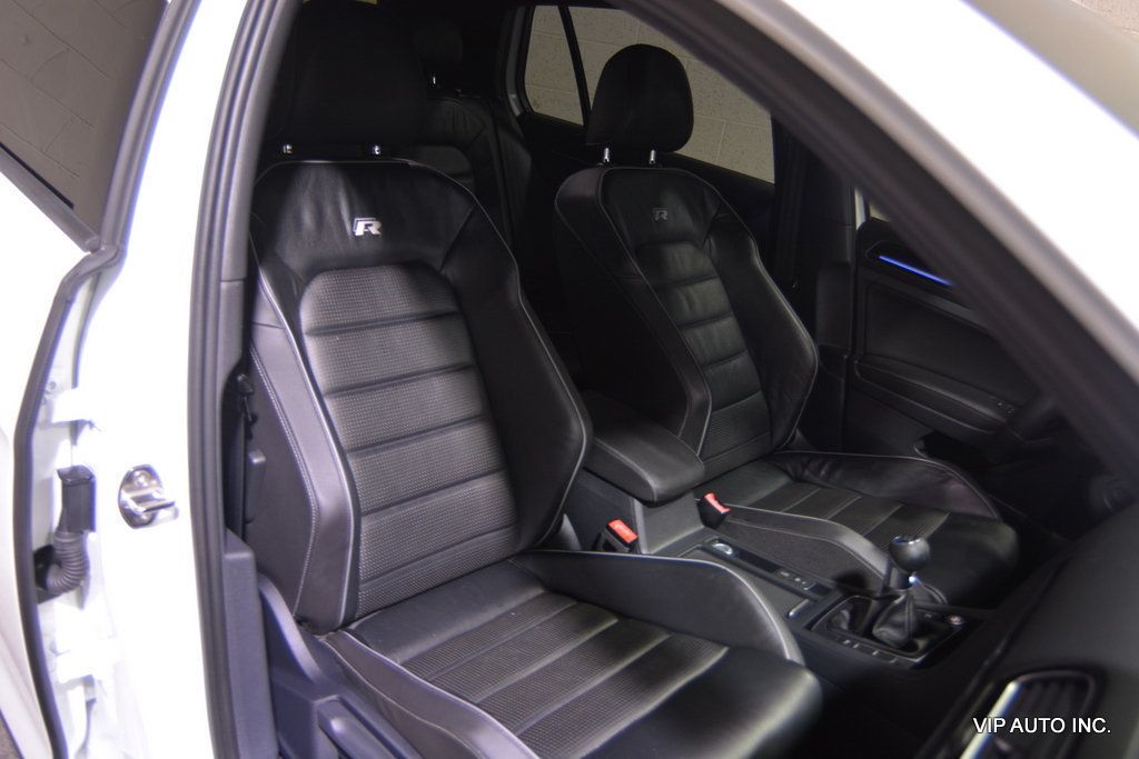2018 Volkswagen Golf R 4-Door Manual w/DCC/Nav - 22884349 - 9