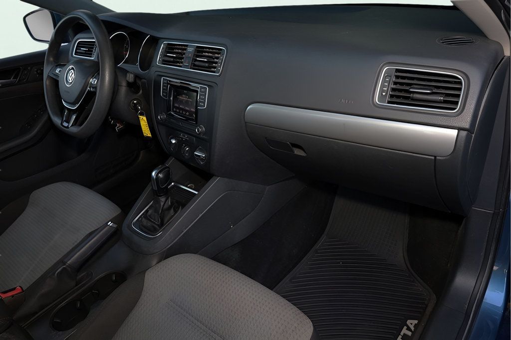 2018 Volkswagen Jetta 1.4T photo 19