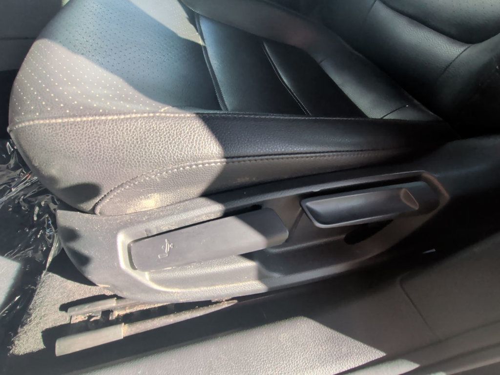 Volkswagen Jetta 1.8T SE Sport Automatic photo 13