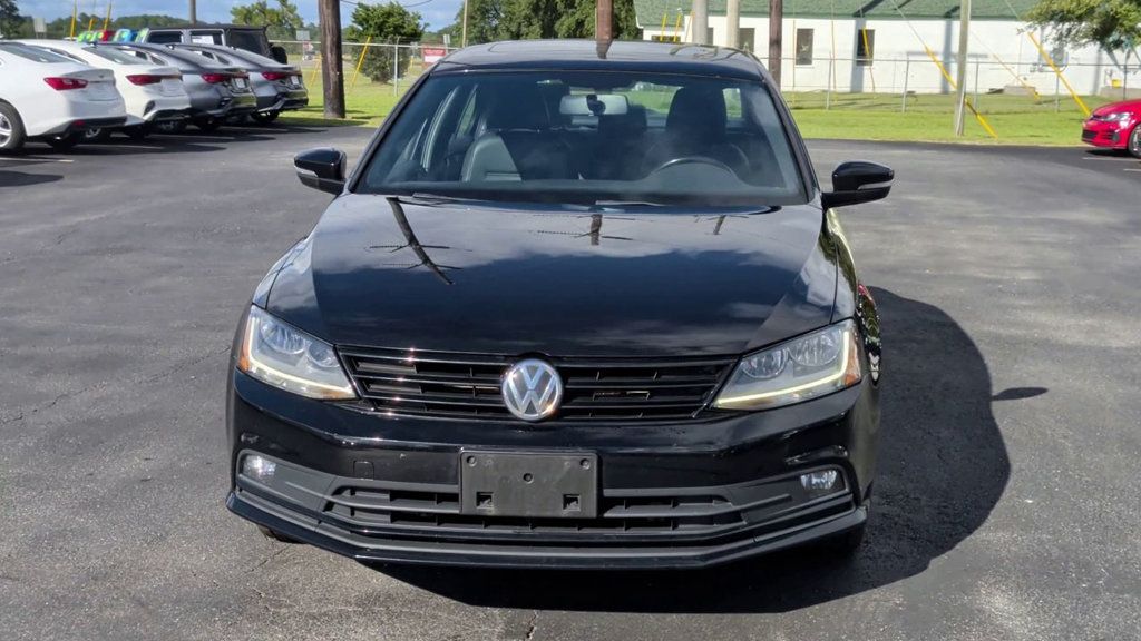 Volkswagen Jetta 1.8T SE Sport Automatic photo 3