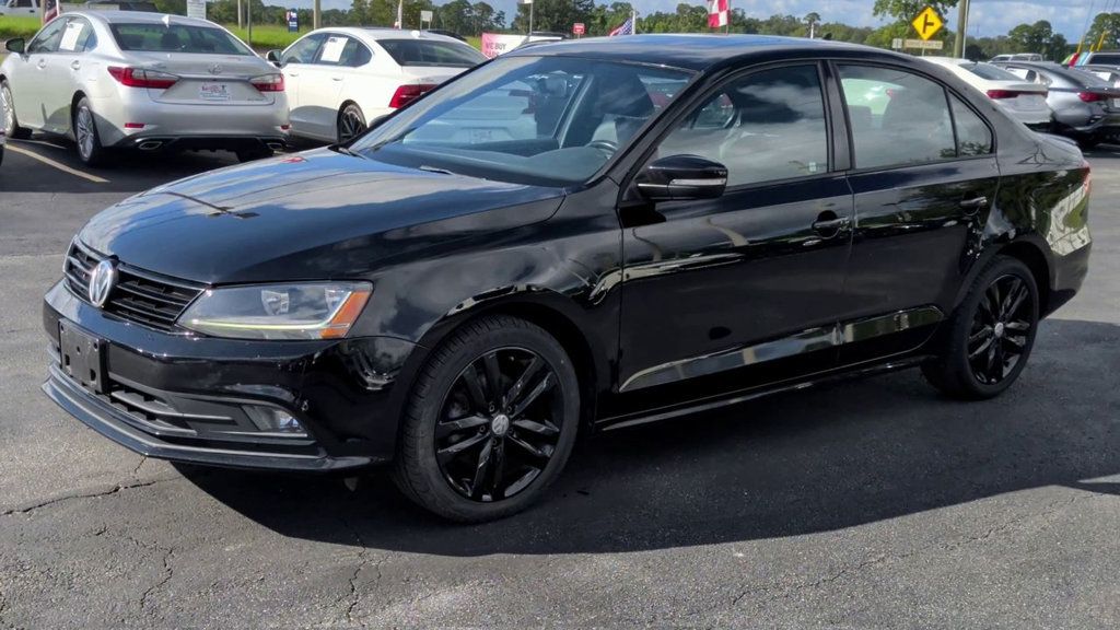 Volkswagen Jetta 1.8T SE Sport Automatic photo 4