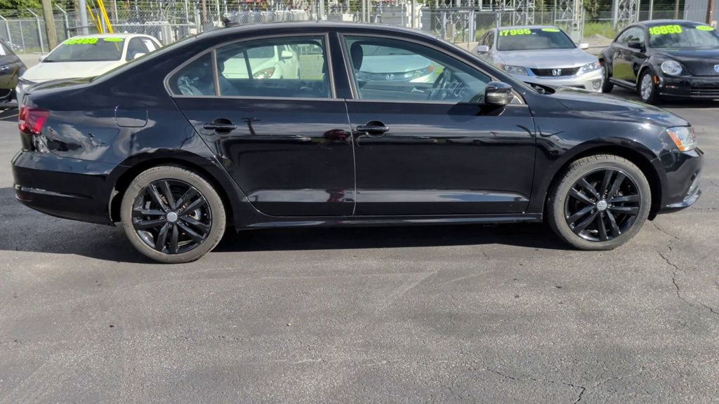 Volkswagen Jetta 1.8T SE Sport Automatic photo 9