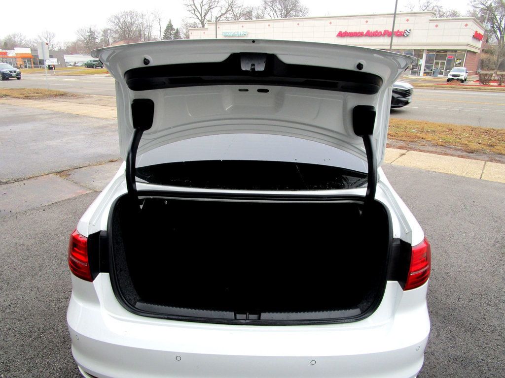 2018 Volkswagen Jetta 2.0T GLI DSG - 22968511 - 30