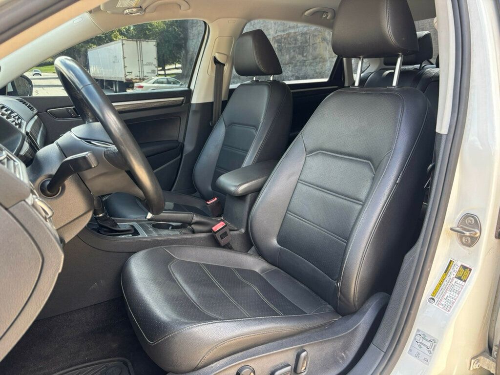 2018 Volkswagen Passat 2.0T SE photo 3