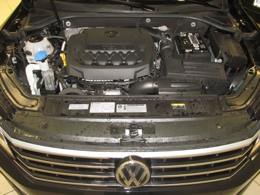2018 Volkswagen Passat 2.0T SEL Premium Automatic - 18533570 - 11