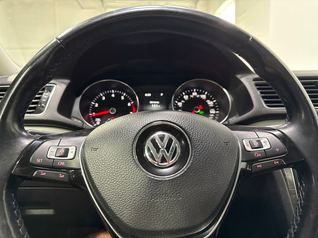 2018 Volkswagen Passat 2.0T SE w/Technology Automatic - 23079356 - 13