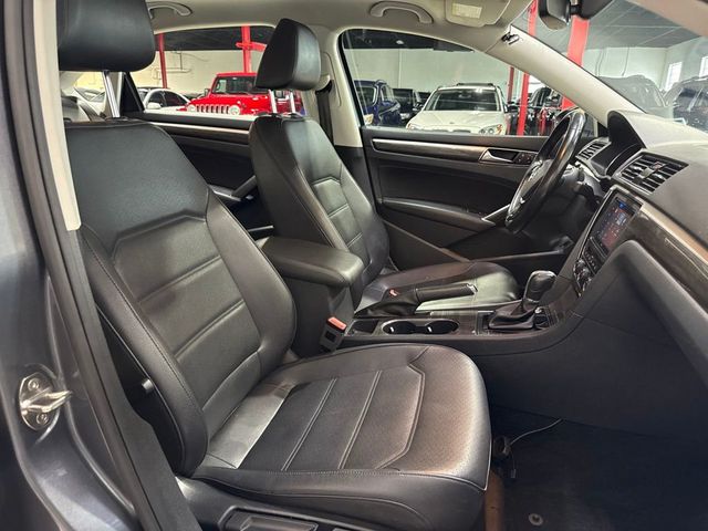 2018 Volkswagen Passat 2.0T SE w/Technology Automatic - 23079356 - 28