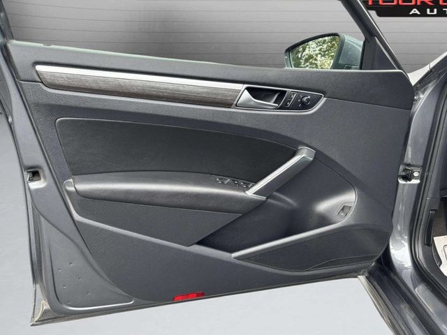 2018 Volkswagen Passat 2.0T SE w/Technology Automatic - 22938444 - 10