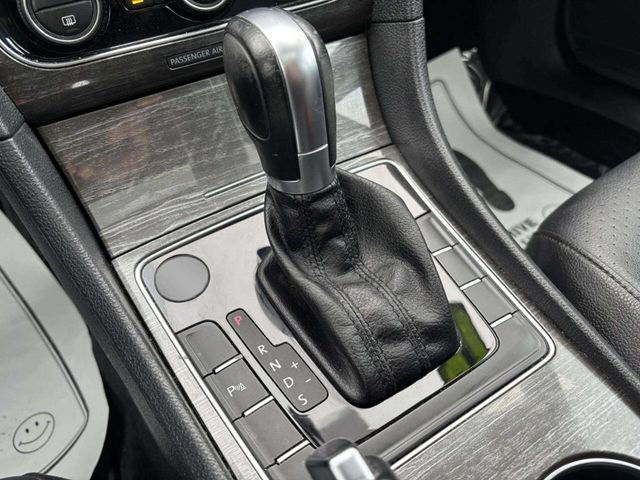 2018 Volkswagen Passat 2.0T SE w/Technology Automatic - 22938444 - 23