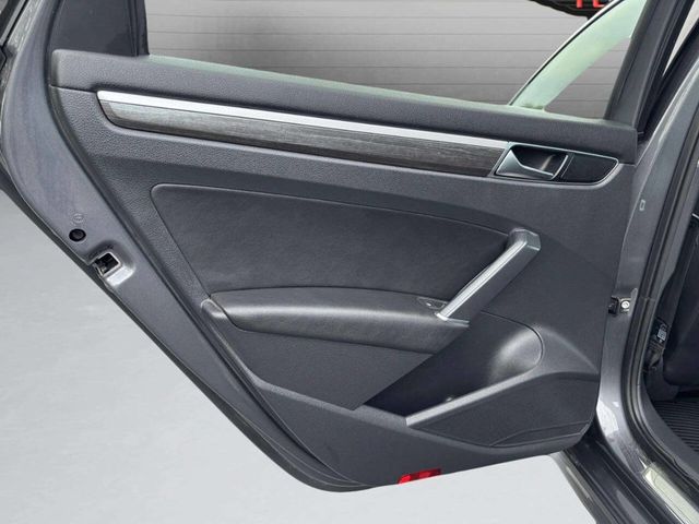 2018 Volkswagen Passat 2.0T SE w/Technology Automatic - 22945877 - 13