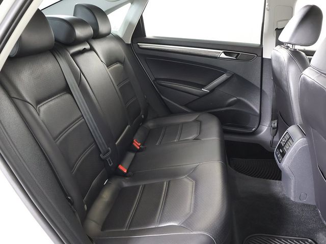 2018 Volkswagen Passat 2.0T SE w/Technology Automatic - 22967698 - 34