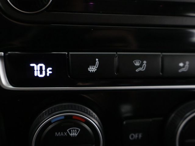 2018 Volkswagen Passat 2.0T SE w/Technology Automatic - 22967698 - 49