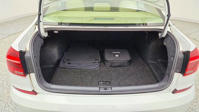2018 Volkswagen Passat 2.0T SE w/Technology Automatic - 23054740 - 21
