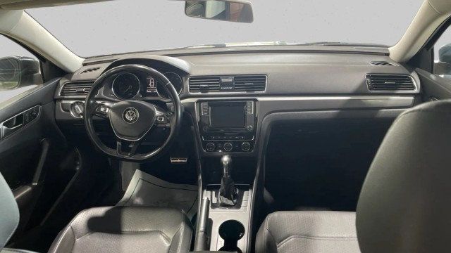 2018 Volkswagen Passat R-Line Automatic - 23020804 - 14