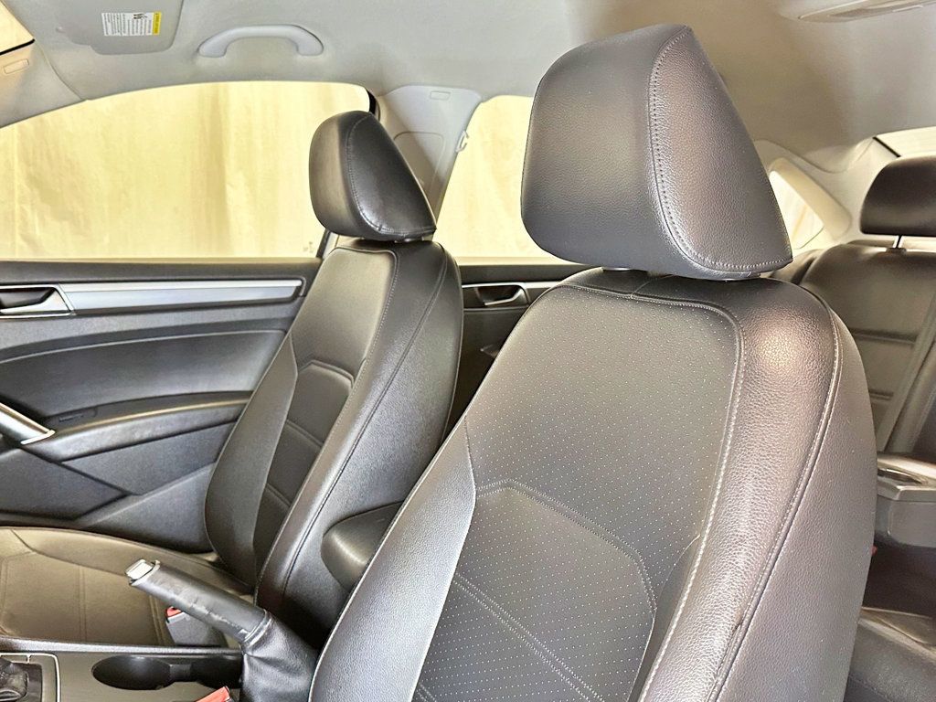 2018 Volkswagen Passat R-Line Automatic - 23033919 - 18