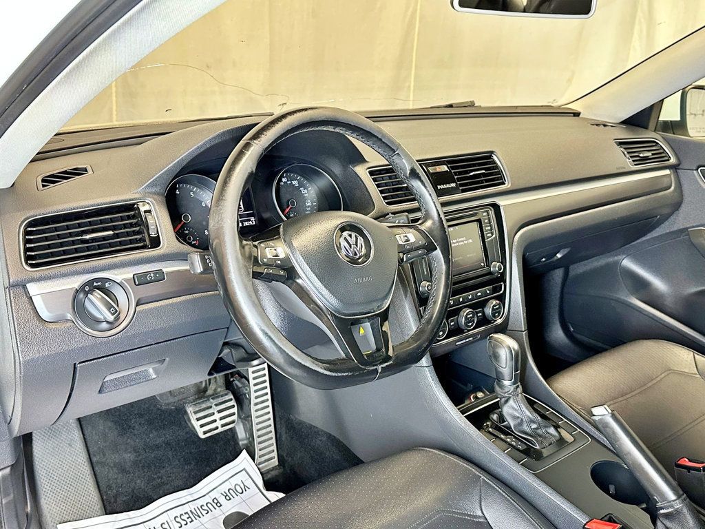 2018 Volkswagen Passat R-Line Automatic - 23033919 - 20