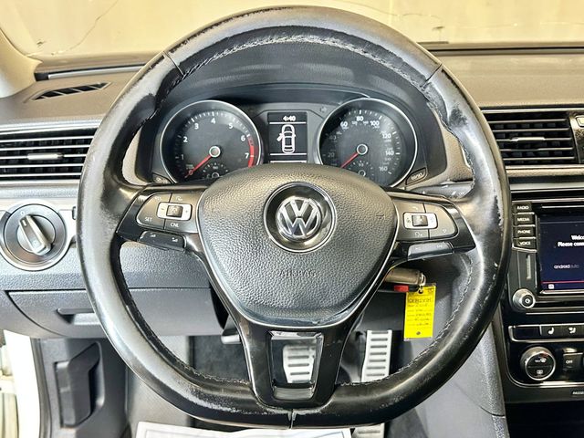 2018 Volkswagen Passat R-Line Automatic - 23033919 - 22