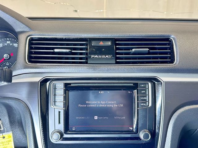 2018 Volkswagen Passat R-Line Automatic - 23033919 - 24