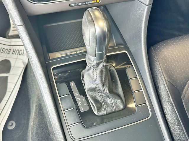 2018 Volkswagen Passat R-Line Automatic - 23033919 - 27