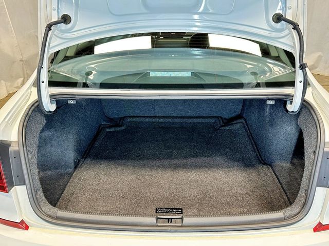 2018 Volkswagen Passat R-Line Automatic - 23033919 - 35