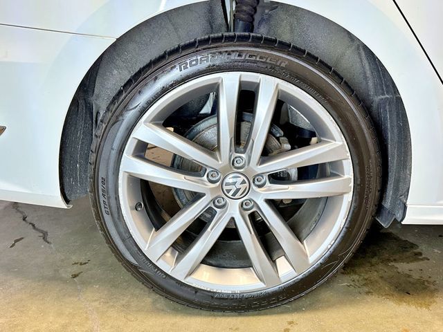 2018 Volkswagen Passat R-Line Automatic - 23033919 - 37