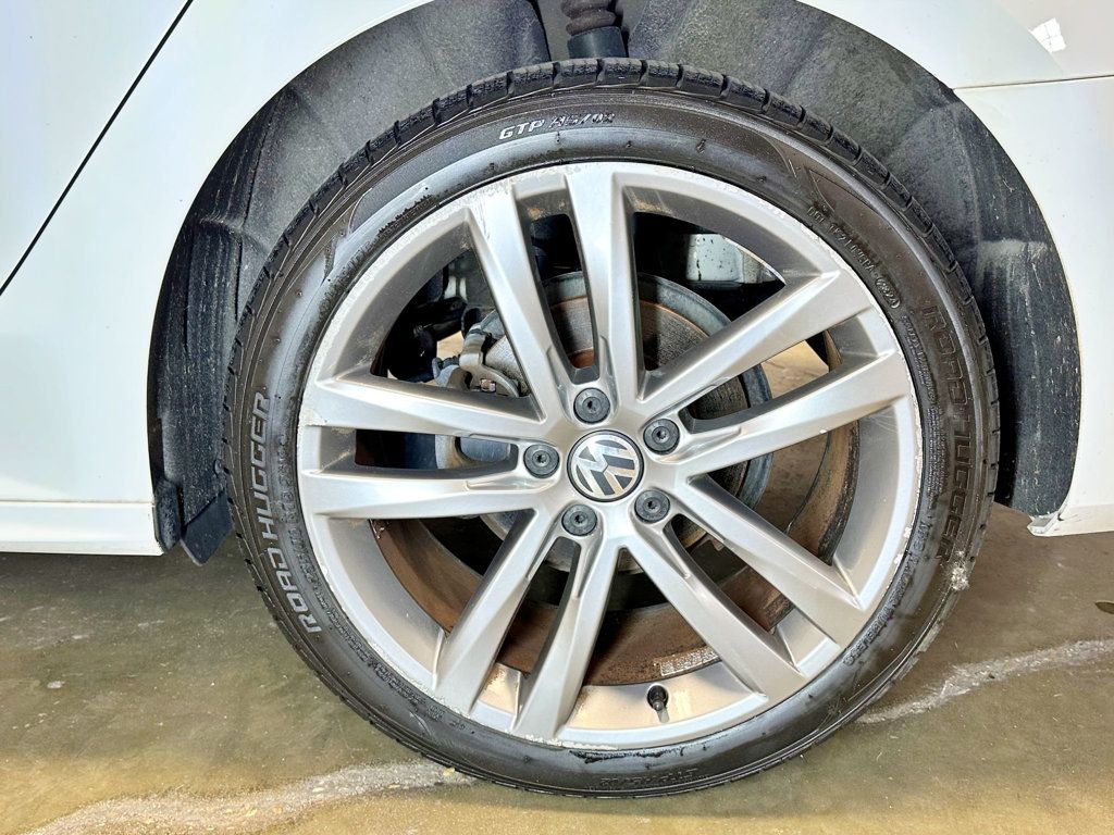 2018 Volkswagen Passat R-Line Automatic - 23033919 - 38