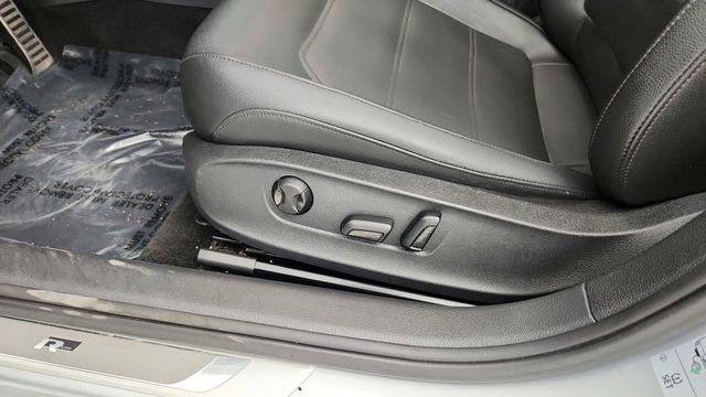 2018 Volkswagen Passat R-Line Automatic - 22949232 - 10