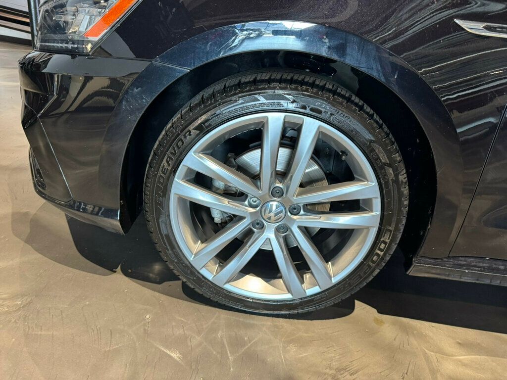 2018 Volkswagen Passat R-Line/LightingPkg/HeatedSeats/DualZoneClimate/AdapCruise - 22947948 - 28