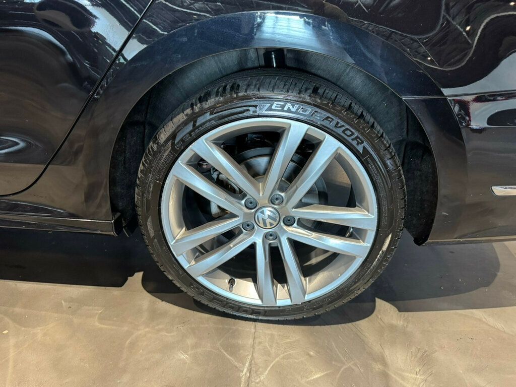 2018 Volkswagen Passat R-Line/LightingPkg/HeatedSeats/DualZoneClimate/AdapCruise - 22947948 - 29