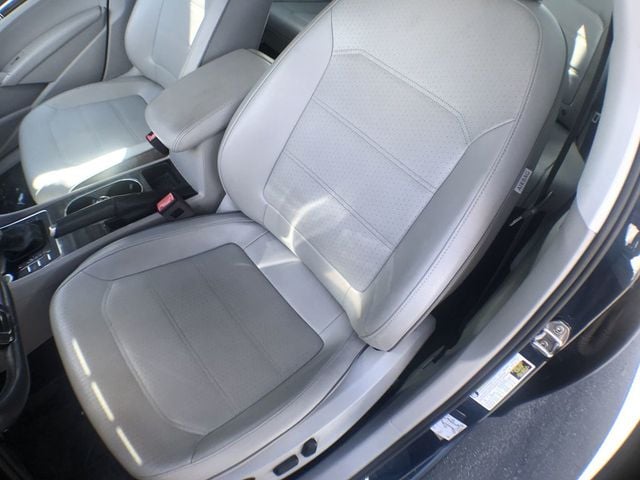 2018 Volkswagen Passat SE - 22608563 - 13