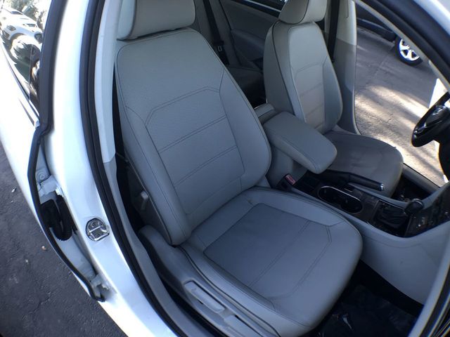 2018 Volkswagen Passat SE - 22740653 - 20