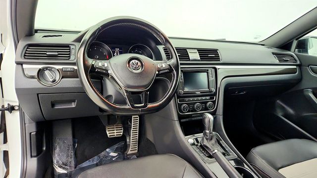 2018 Volkswagen Passat V6 GT DSG - 23072346 - 11