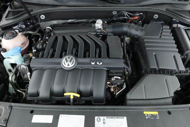 2018 Volkswagen Passat V6 SEL Premium DSG - 22928809 - 24