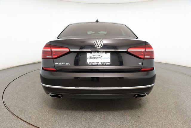 2018 Volkswagen Passat V6 SEL Premium DSG - 22928809 - 4