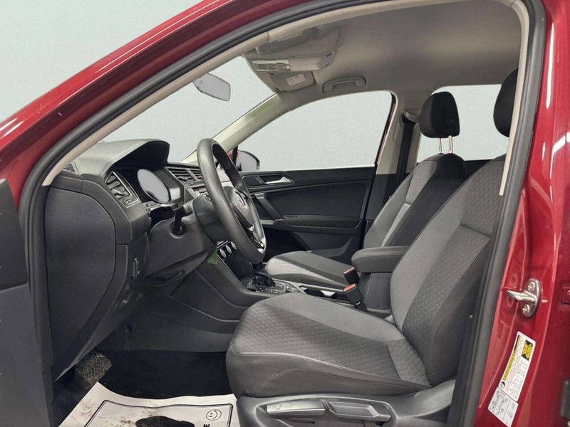 2018 Volkswagen Tiguan 2.0T S 4MOTION - 22979985 - 11