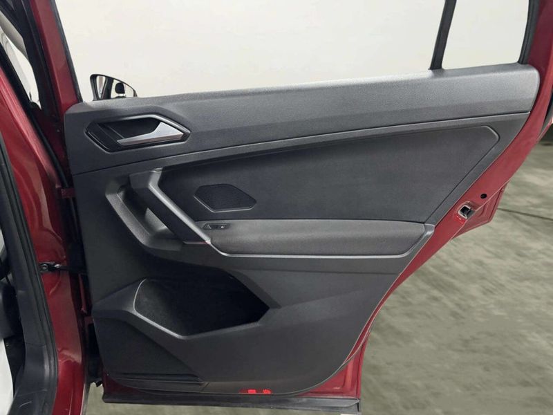 2018 Volkswagen Tiguan 2.0T S 4MOTION - 22979985 - 15