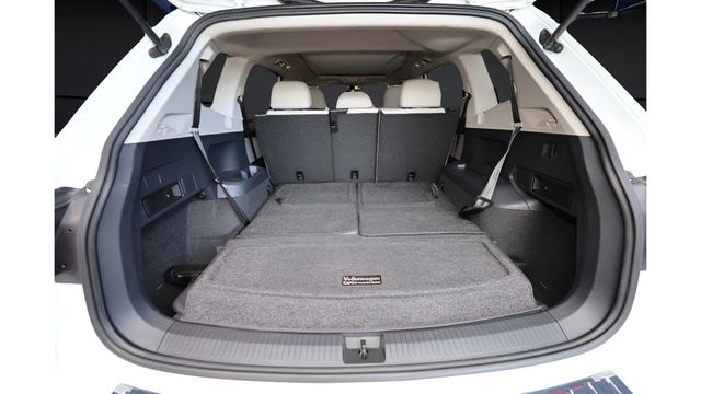 2018 VOLKSWAGEN TIGUAN 2.0T SE - 23074826 - 17