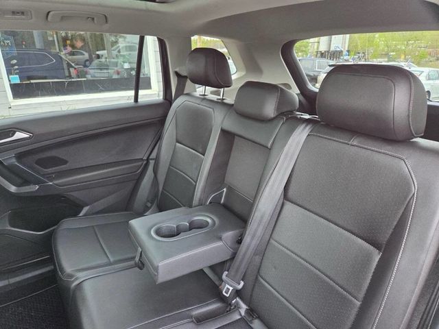 2018 Volkswagen Tiguan 2.0T SE 4MOTION - 23025653 - 12
