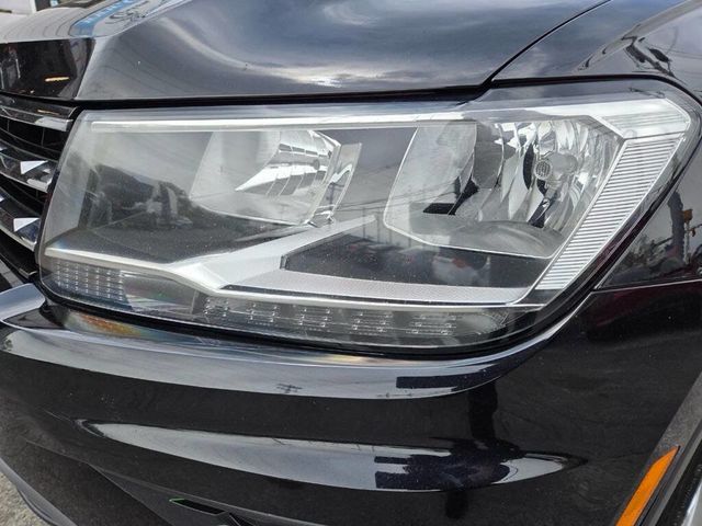 2018 Volkswagen Tiguan 2.0T SE 4MOTION - 23025653 - 28