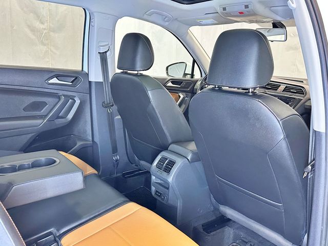 2018 Volkswagen Tiguan 2.0T SE 4MOTION - 23033895 - 36