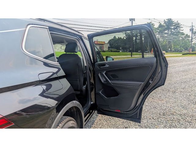 2018 Volkswagen Tiguan 2.0T SE 4MOTION - 22889240 - 11