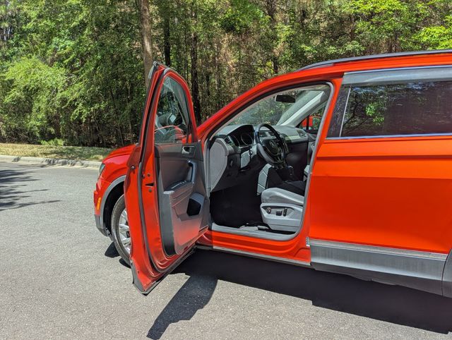 2018 Volkswagen Tiguan 2.0T SE 4MOTION - 23091808 - 11