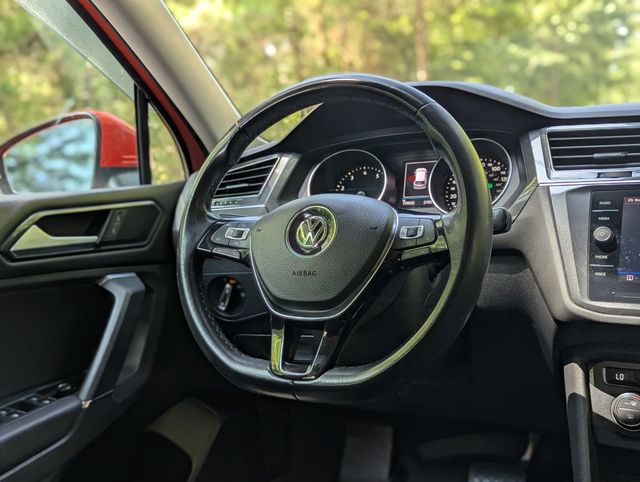 2018 Volkswagen Tiguan 2.0T SE 4MOTION - 23091808 - 18