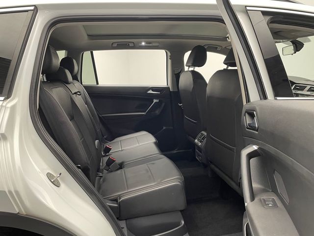 2018 Volkswagen Tiguan 2.0T SE 4MOTION - 22958470 - 34