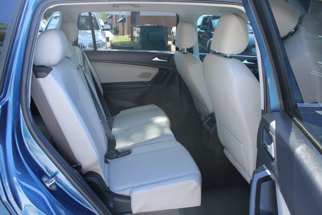2018 Volkswagen Tiguan 2.0T SEL FWD - 23066384 - 32