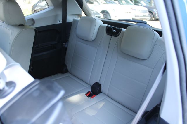 2018 Volkswagen Tiguan 2.0T SEL FWD - 23066384 - 33