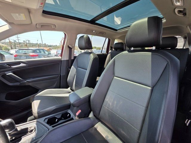 2018 Volkswagen Tiguan 2.0T SEL FWD - 22868908 - 17