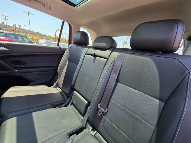 2018 Volkswagen Tiguan 2.0T SEL FWD - 22868908 - 19