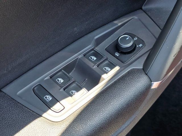 2018 Volkswagen Tiguan 2.0T SEL FWD - 22868908 - 25