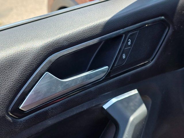 2018 Volkswagen Tiguan 2.0T SEL FWD - 22868908 - 26